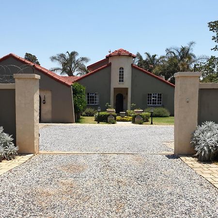 Nouveau Studios Pretoria Exterior photo