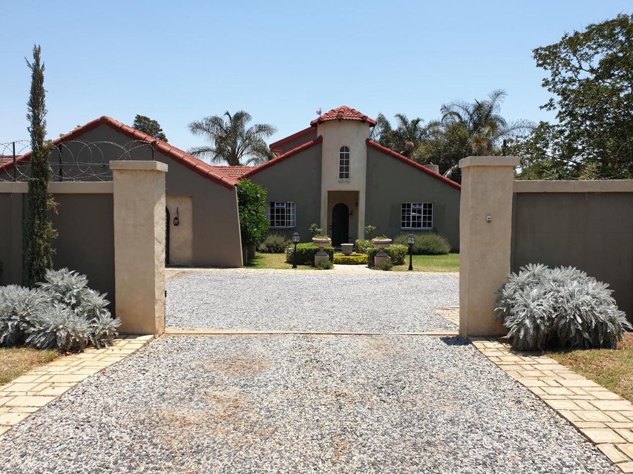Nouveau Studios Pretoria Exterior photo