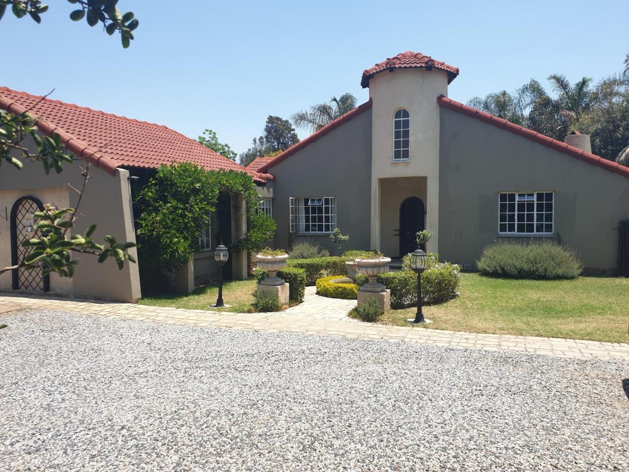 Nouveau Studios Pretoria Exterior photo